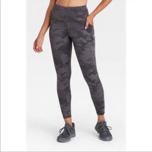 All In Motion High Rise 7/8 Length Camouflage Leggings Side Pockets Gray Size XS